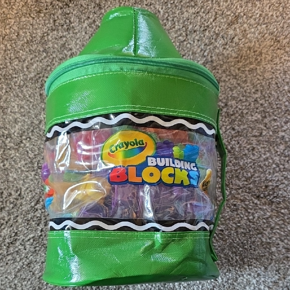 Crayola Colorful Building Blocks Set in Green Bag